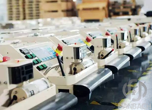 自動搬運(yùn)AGV應(yīng)用解決方案 自動搬運(yùn)AGV應(yīng)用解決方案